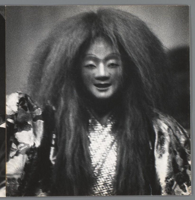 Acteur in een Noh-theaterstuk, Tokyo