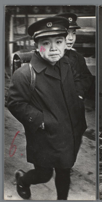 Portret van een onbekende jongen in schooluniform, Osaka